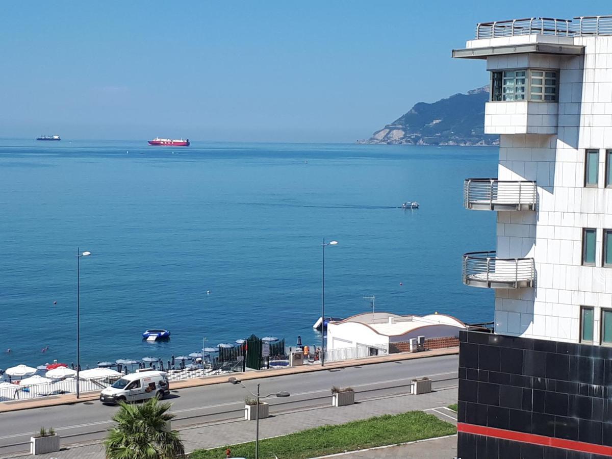 Alta Quota Relax On The Sea Acomodação com café da manhã Salerno Exterior foto